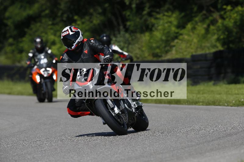 /Archiv-2024/29 12.06.2024 MOTO.CH Track Day ADR/Gruppe blau/42